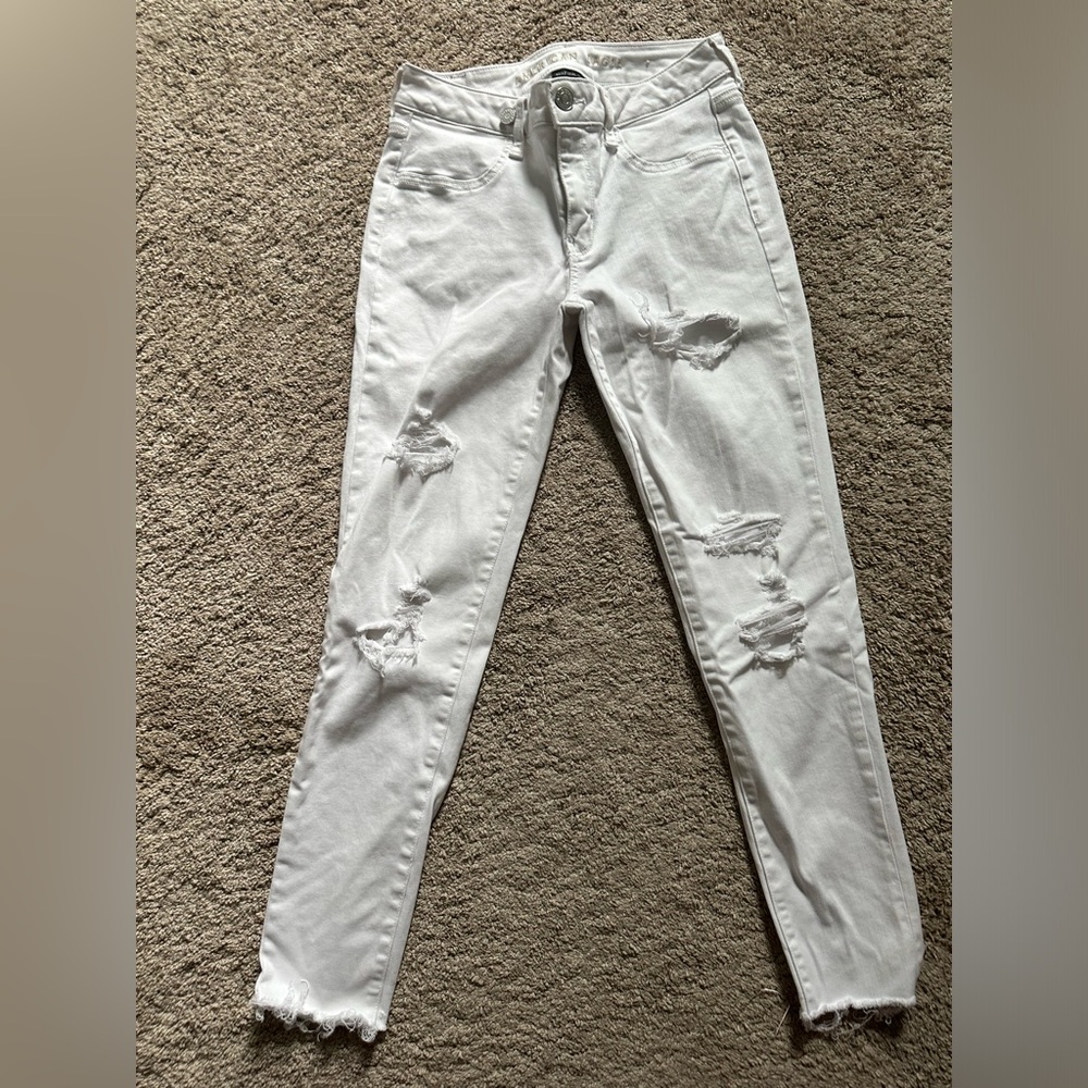 White AE jeans. size 8